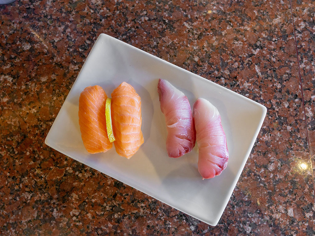 Sushi Groove nigiri
